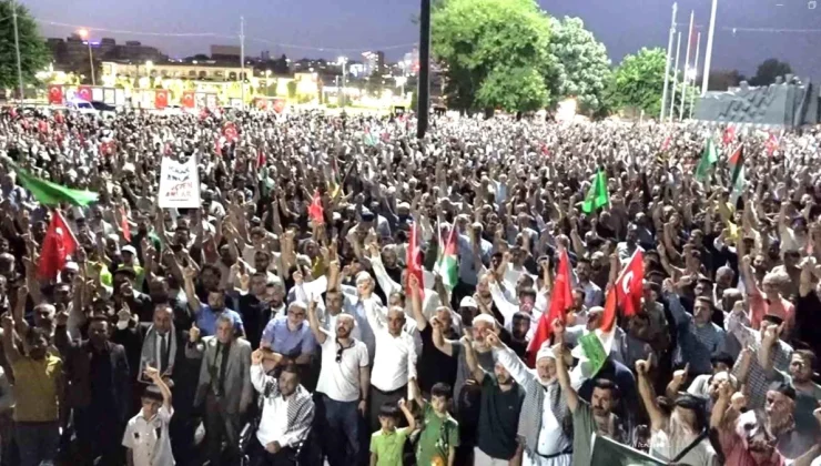 Gaziantep’te İsmail Haniye için dua edildi, İsrail’e tepki gösterildi