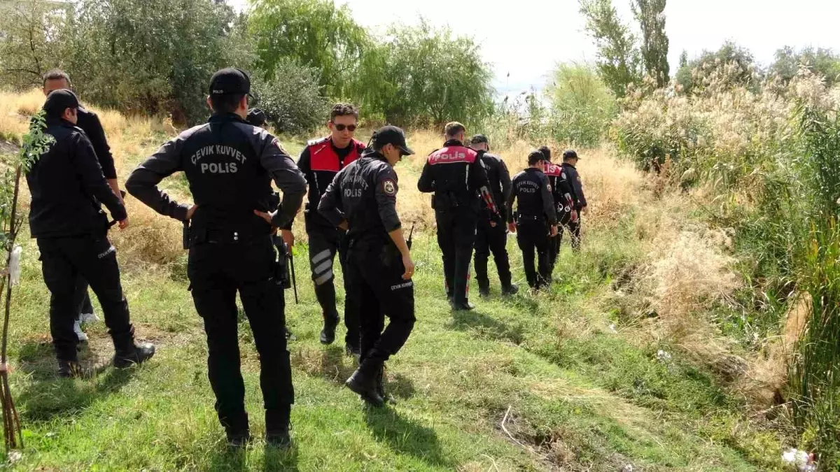 Van’da Kaybolan Öğrenci İçin Arama Kurtarma Çalışmaları Devam Ediyor