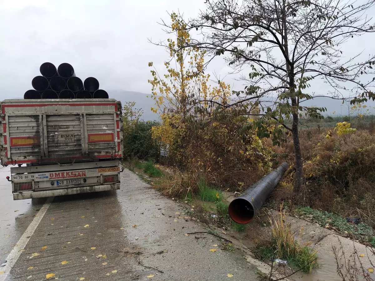 Bursa’da Alt Yapı Borusu İndirme Kazası: Bir İşçi Ağır Yaralandı